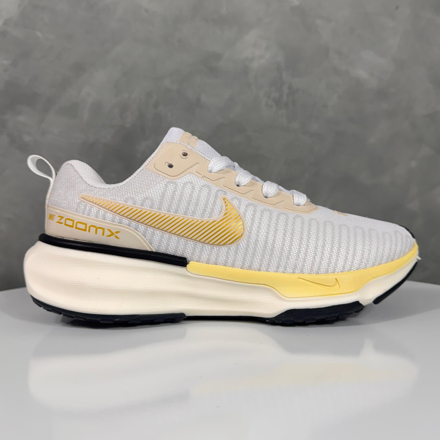 Tênis Unissex Zoomx 04 Premium